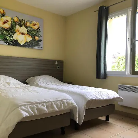 Σπίτι διακοπών In With Golf & Pool Access Les Forges (Deux-Sevres)