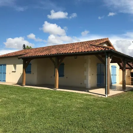 Holiday home Relaxing With Pool In Les Forges