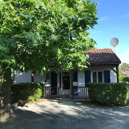 In With Golf & Pool Access Hébergement de vacances