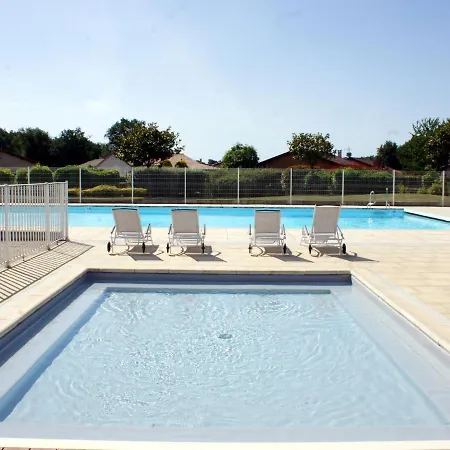 Σπίτι διακοπών In With Golf & Pool Access Les Forges (Deux-Sevres)