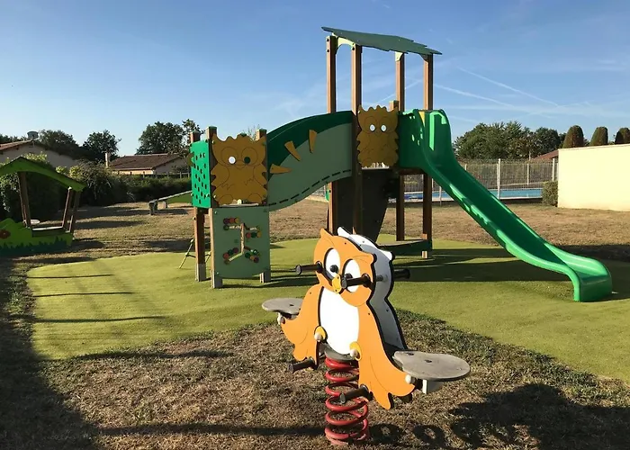 In With Golf & Pool Access Сasa de vacaciones Les Forges (Deux-Sevres)