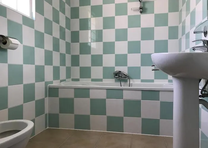 Сasa de vacaciones In With Golf & Pool Access Les Forges (Deux-Sevres)