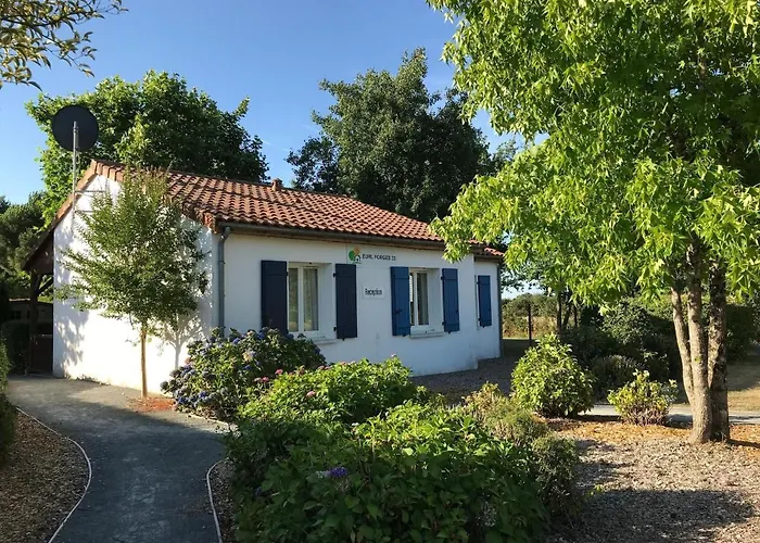 In With Golf & Pool Access Les Forges (Deux-Sevres)