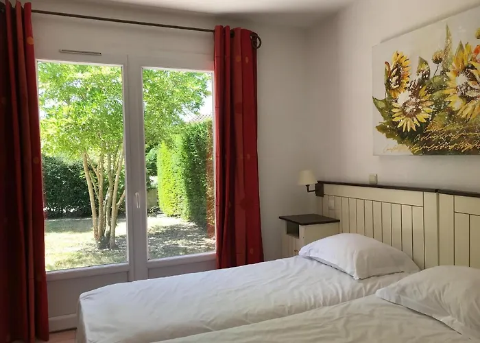 In With Golf & Pool Access *