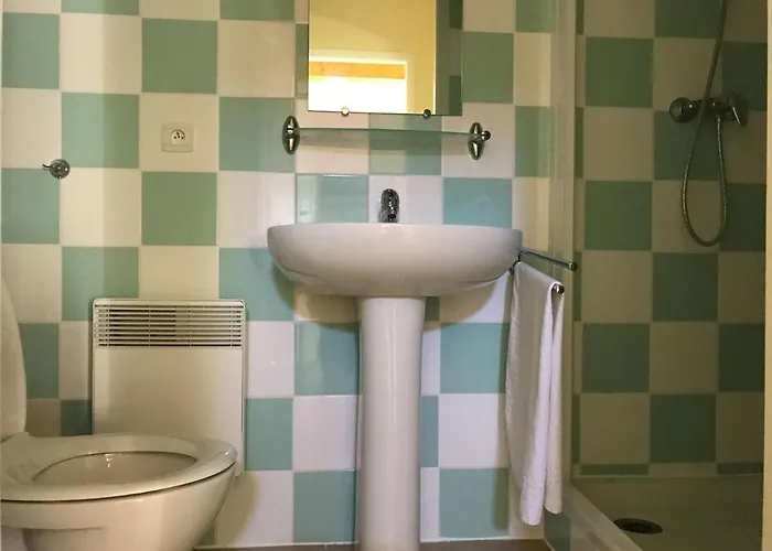 Сasa de vacaciones In With Golf & Pool Access Les Forges (Deux-Sevres)