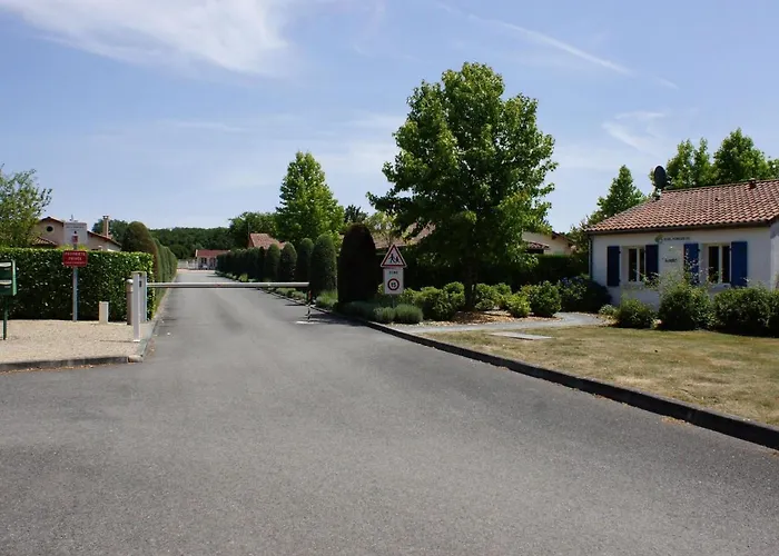 In With Golf & Pool Access Les Forges (Deux-Sevres)